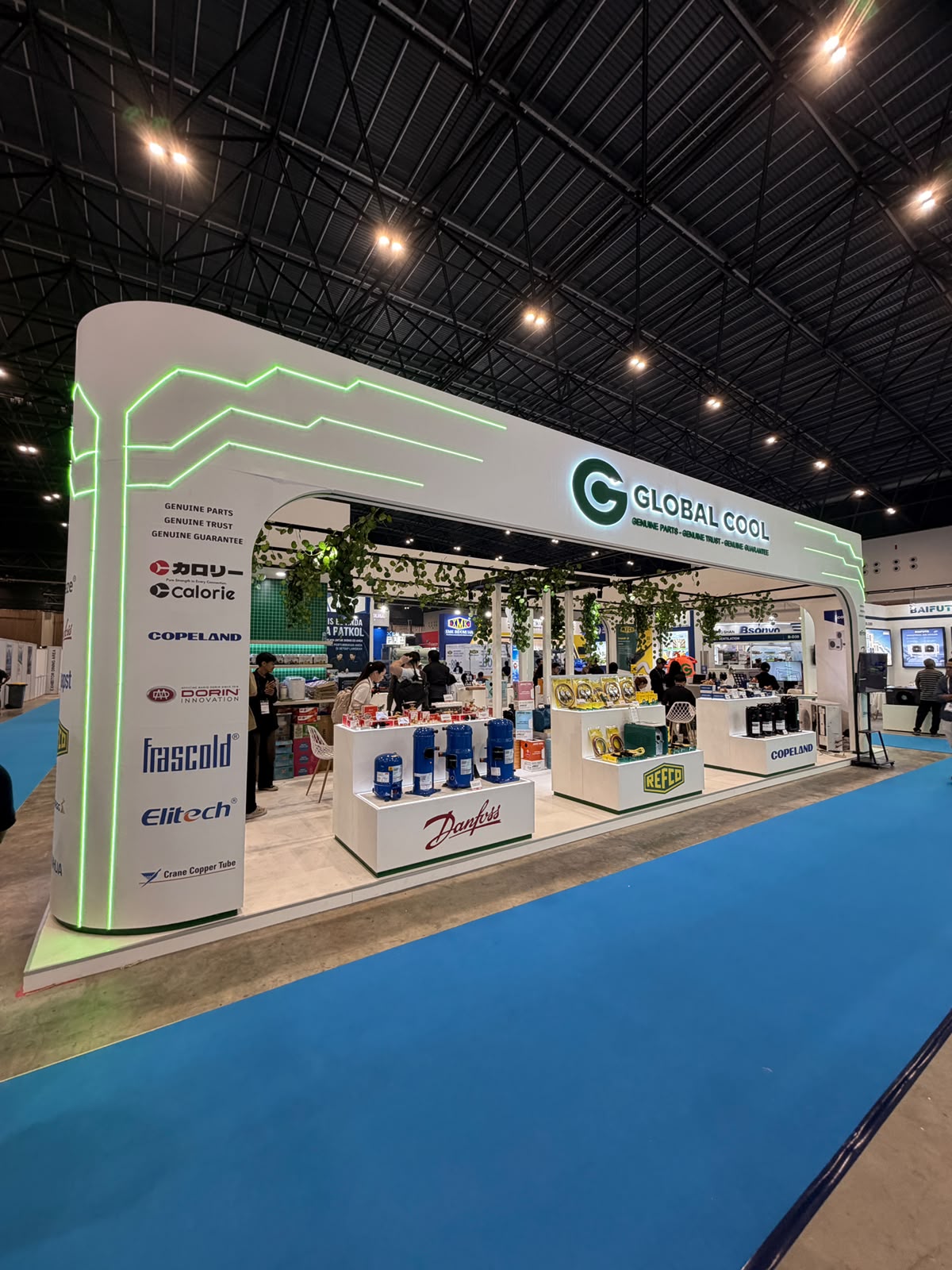 Wide view of the illuminated exhibition booth